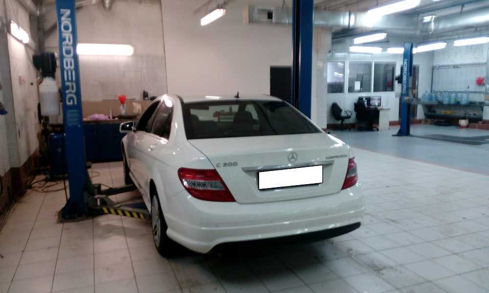 Замена приводного ремня, роликов натяжителя на MERCEDES‐BENZ C‐класса - фото 2