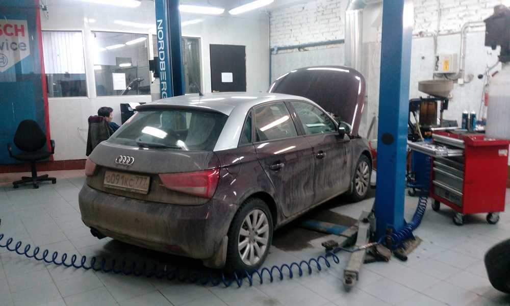 Замена щеток дворников, ТО для AUDI A1 2014 г.в. - фото 2